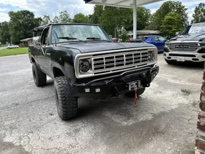 DODGE 150-250-350 1972-1980 with CLASSIC FRONT W.I.Y.KIT OFFROAD installed