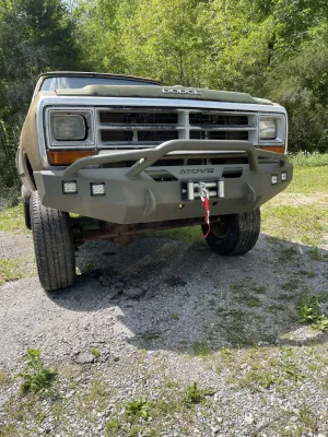 DODGE 150-250-350 1981-1993 with CLASSIC FRONT W.I.Y.KIT OFFROAD installed