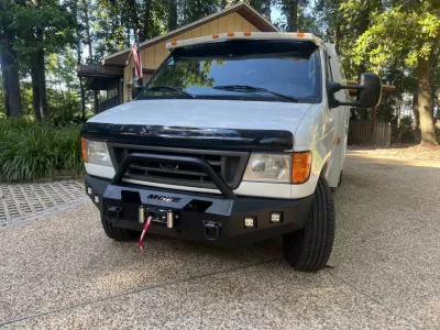 FORD E-SERIES VAN 1992-2007 with CLASSIC FRONT W.I.Y.KIT OFFROAD installed