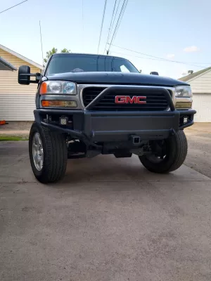 GMC 1500 1999-2002 with EMBARK FRONT W.I.Y.KIT STANDARD installed