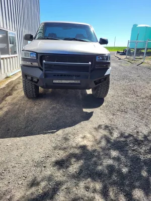 GMC 1500 1999-2002 with PRECISION FRONT W.I.Y.KIT STANDARD installed