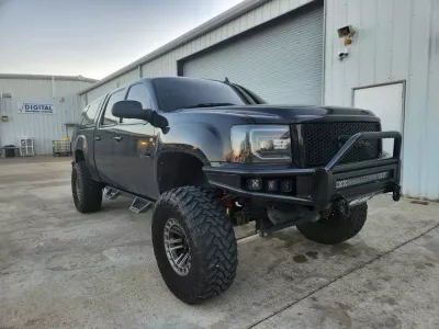 GMC 1500 2007.5-2013 with EMBARK FRONT W.I.Y.KIT STANDARD installed