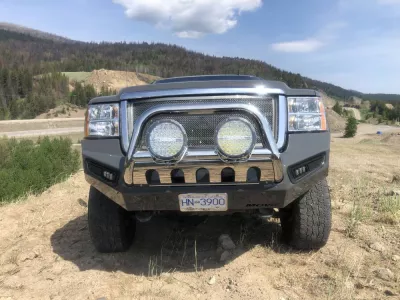 GMC 2500-3500HD 2007.5-2010 with CLASSIC FRONT W.I.Y.KIT STANDARD installed