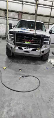 GMC 2500-3500HD 2007.5-2010 with CLASSIC FRONT W.I.Y.KIT OFFROAD installed