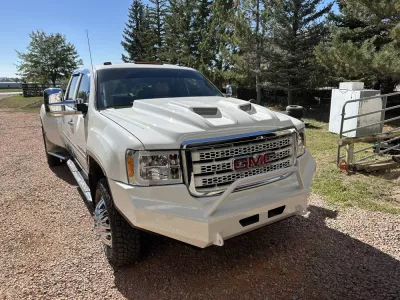 GMC 2500-3500HD 2011-2014 with CLASSIC FRONT W.I.Y.KIT STANDARD installed