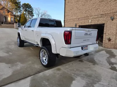 GMC 2500-3500HD 2020-2023 with CLASSIC REAR W.I.Y.KIT STANDARD installed