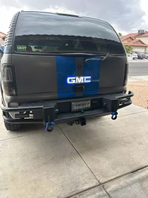 GMC YUKON 2000-2006 with EMBARK REAR W.I.Y.KIT STANDARD installed
