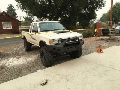 TOYOTA PICKUP 1989-1995 with CLASSIC FRONT Weld It Yourself STANDARD installed