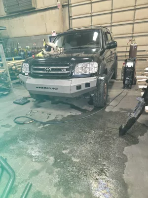 TOYOTA SEQUOIA 2001-2004 with CLASSIC FRONT W.I.Y.KIT STANDARD installed